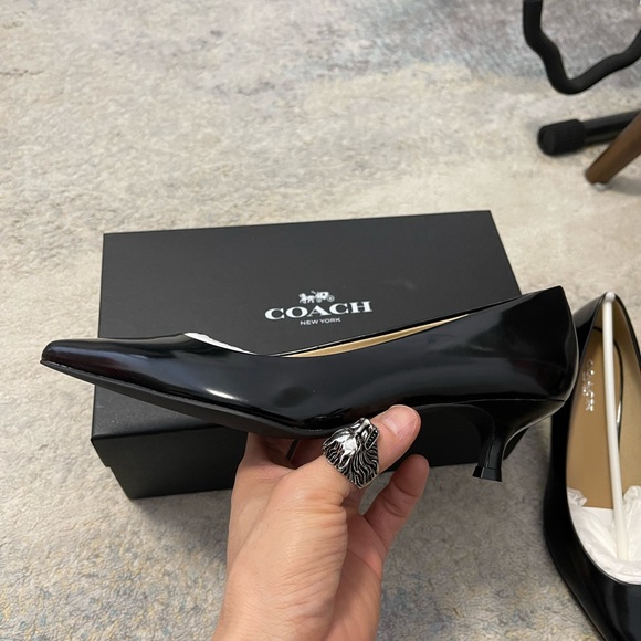 NIB Women's Size 6 Coach G1993 Unipump Jet Mirror Leather 1.5" Heels In Black - Picture 1 of 12